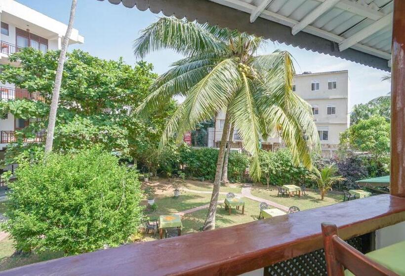 فندق Sea View Beach Resort