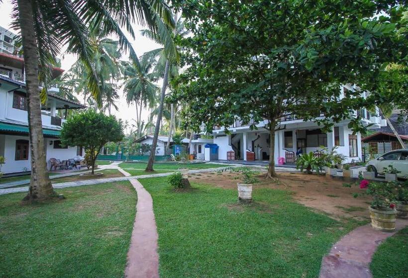 فندق Sea View Beach Resort