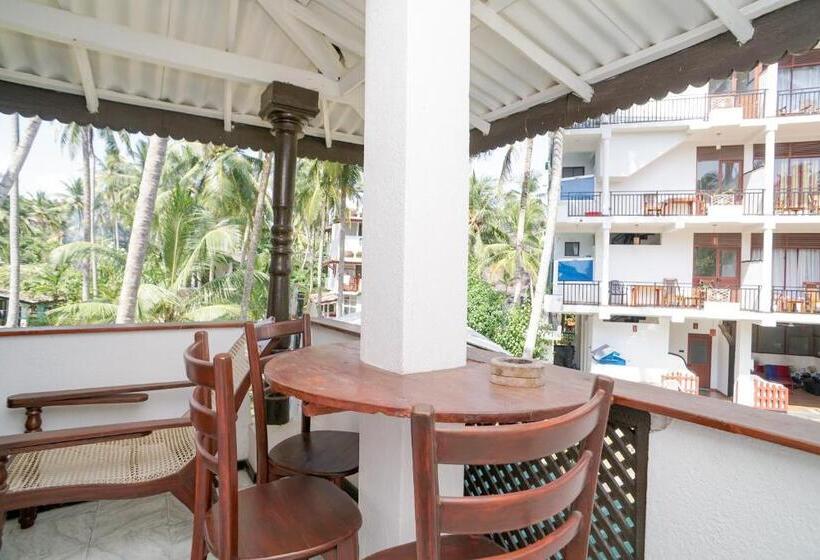 فندق Sea View Beach Resort