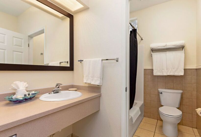 فندق The Inn At Fulton Harbor