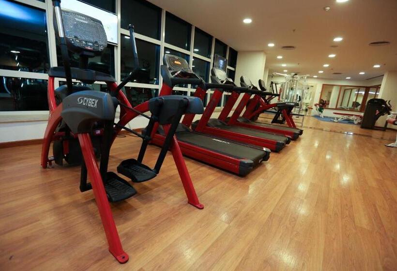 ホテル Tolip El Narges