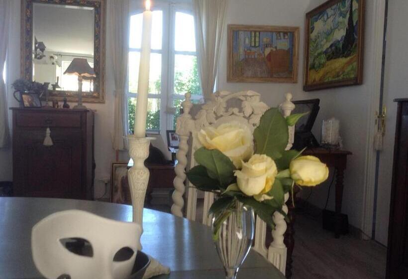 La Maison Du Phare De Honfleur Chambre D Hôtes B&b  Jacuzzi   Shabby Chic