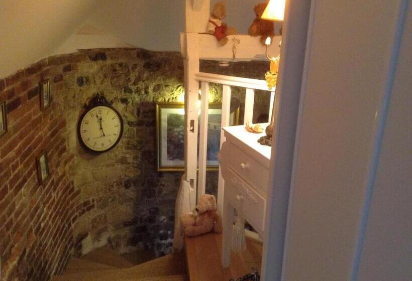 La Maison Du Phare De Honfleur Chambre D Hôtes B&b  Jacuzzi   Shabby Chic