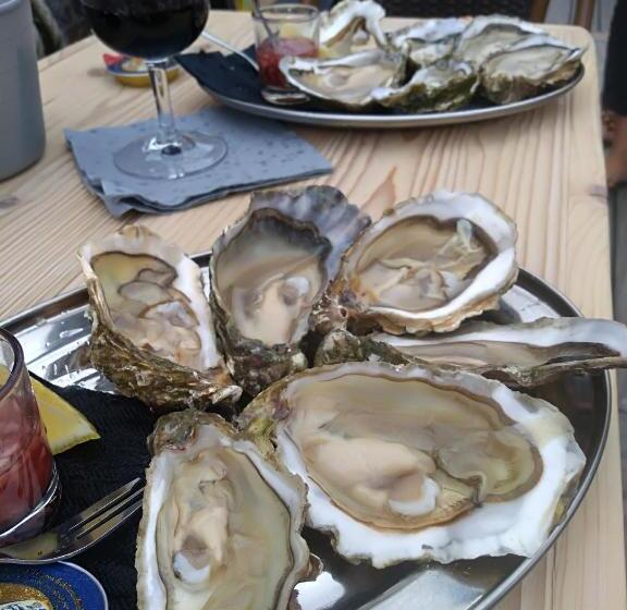 La Maison Du Phare De Honfleur Chambre D Hôtes B&b  Jacuzzi   Shabby Chic