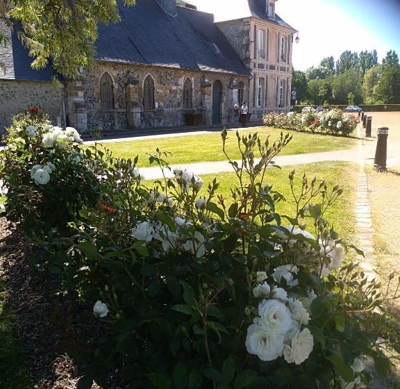 La Maison Du Phare De Honfleur Chambre D Hôtes B&b  Jacuzzi   Shabby Chic