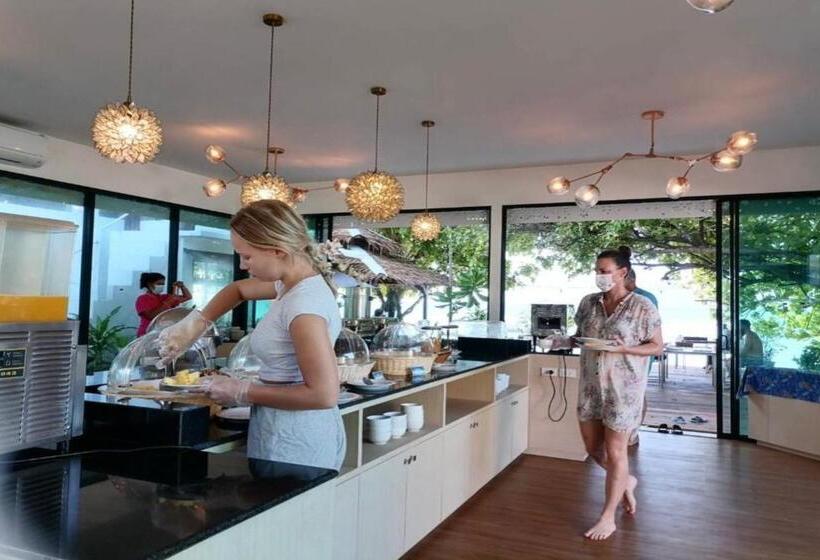 Paradise Resort Phi Phi Sha Plus