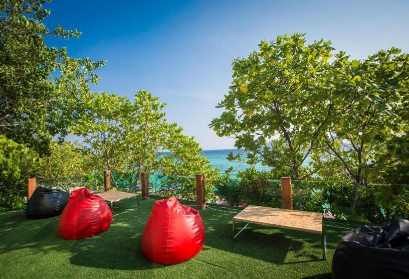 Paradise Resort Phi Phi Sha Plus