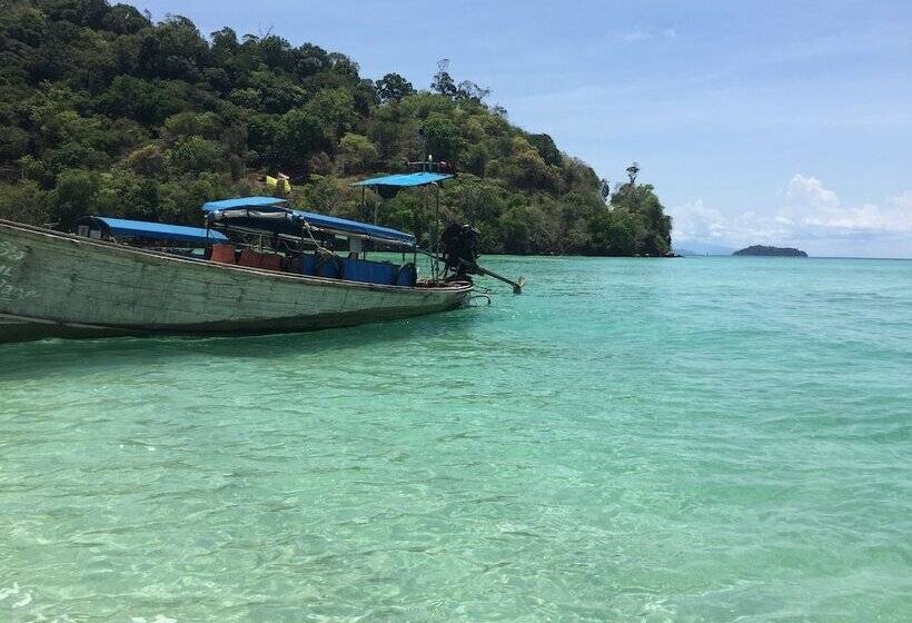Phi Phi Little Star Resort
