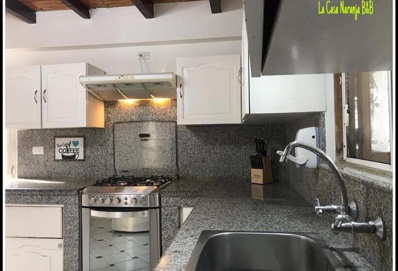 La Casa Naranja Bed And Breakfast