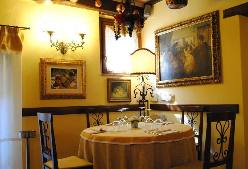 민박 Torre Sangiovanni Albergo E Ristorante Da Rosary