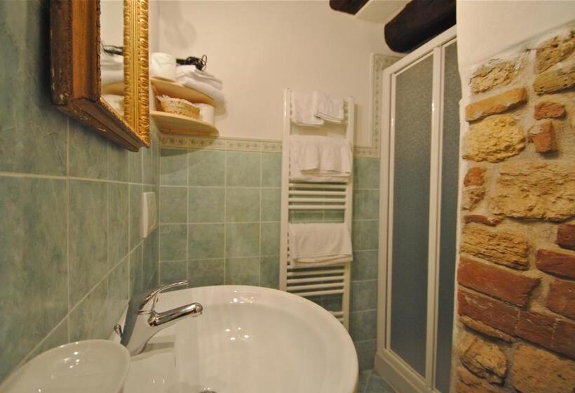 민박 Torre Sangiovanni Albergo E Ristorante Da Rosary