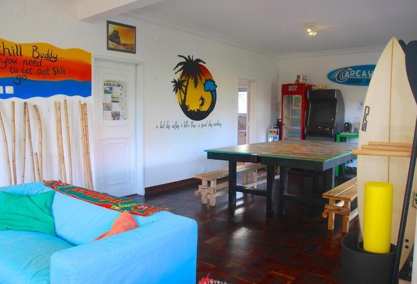 Carcavelos Surf Hostel And Surf Camp