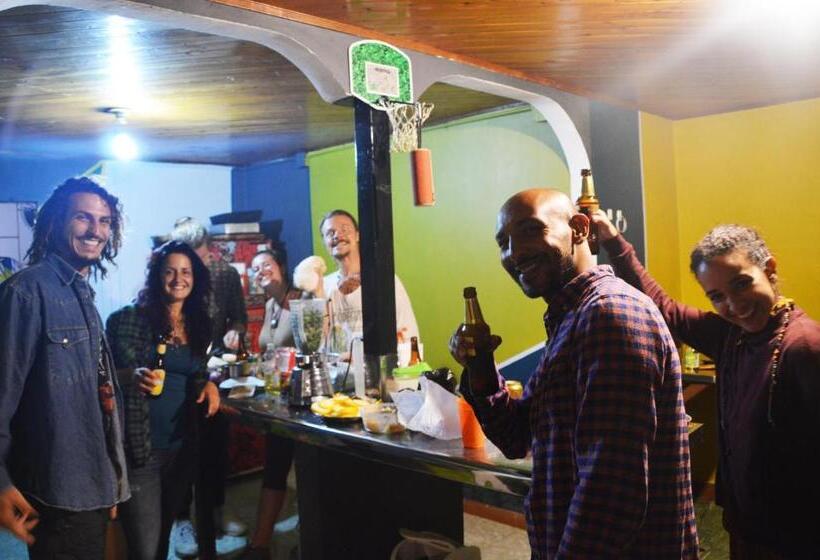 Casa Kayam Hostal Y Residencia Artística