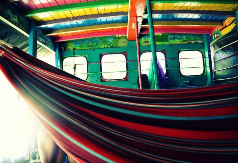 Casa Kayam Hostal Y Residencia Artística