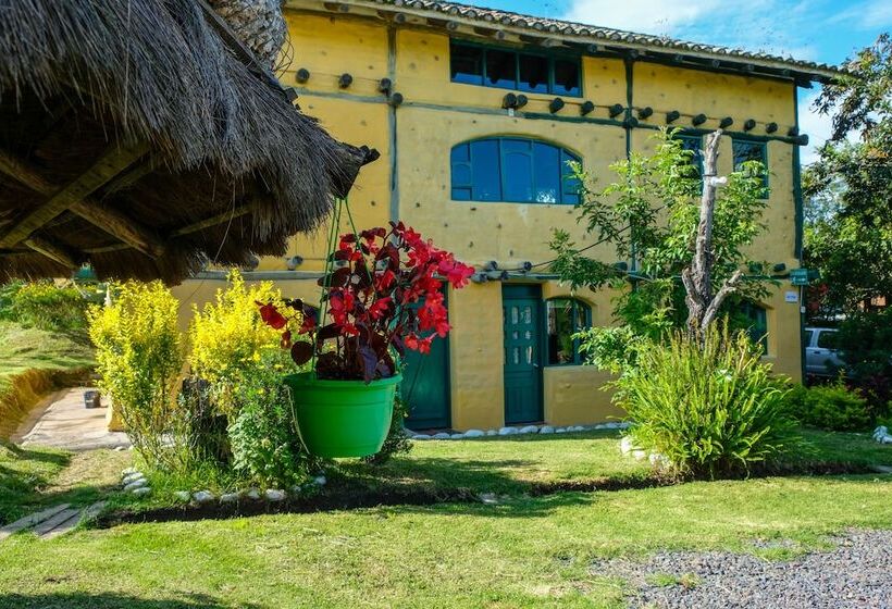 مسافرخانه Hosteria Colibri Aeropuerto