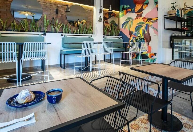 Отель 103 Wonderful House