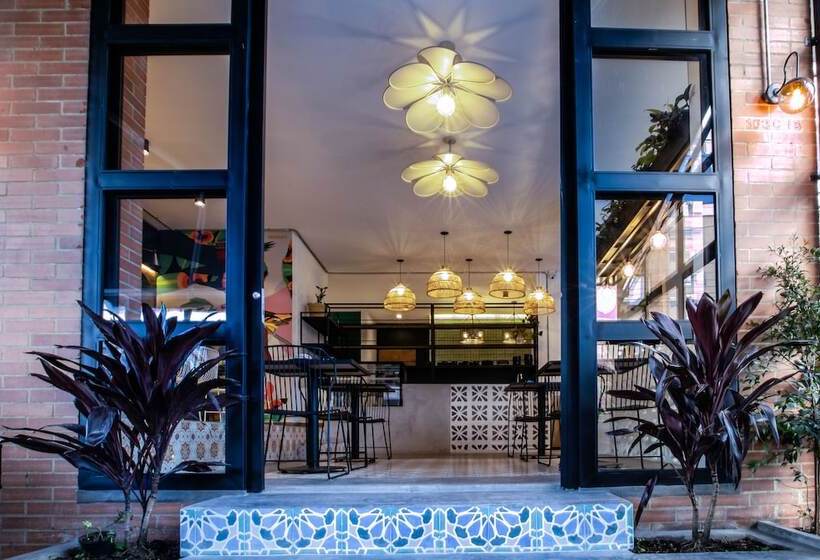 هتل 103 Wonderful House