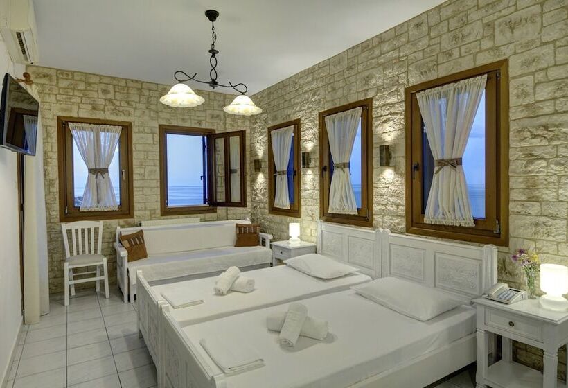 فندق Agnadi   Horefto