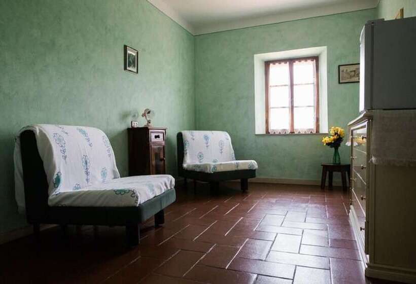 Отель Agriturismo La Buca Di Bellugi