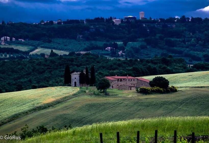Отель Agriturismo La Buca Di Bellugi