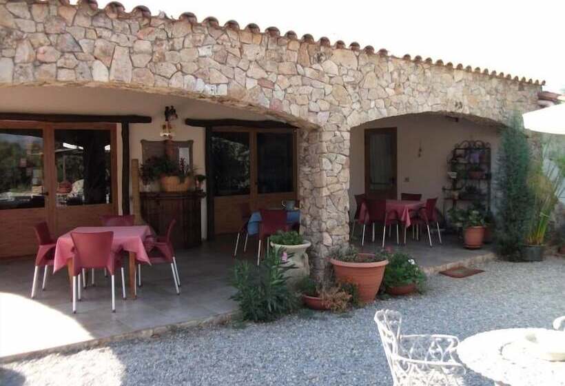 Отель Agriturismo Rocce Bianche   Bungalows