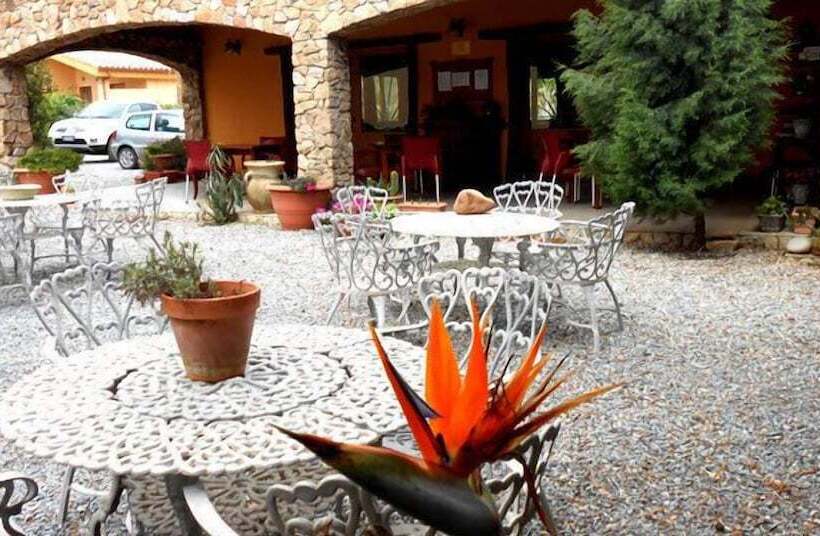 Отель Agriturismo Rocce Bianche   Bungalows