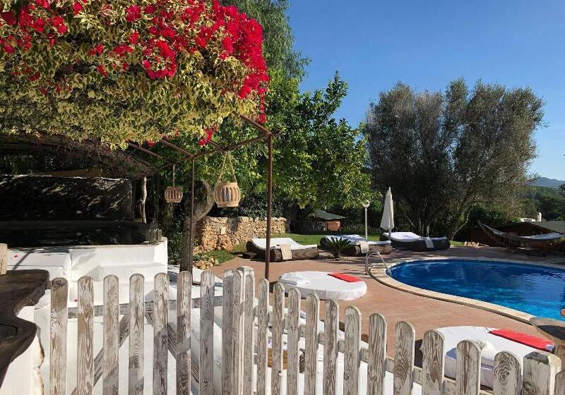 هتل Agroturismo Can Marquet   Adults Only