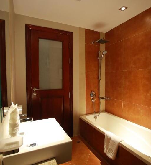 هتل Al Liwan Suites Rawdat Al Khail