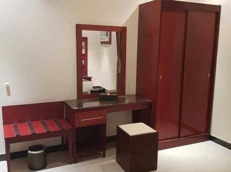 ホテル Al Muhaidb Al Nadwa