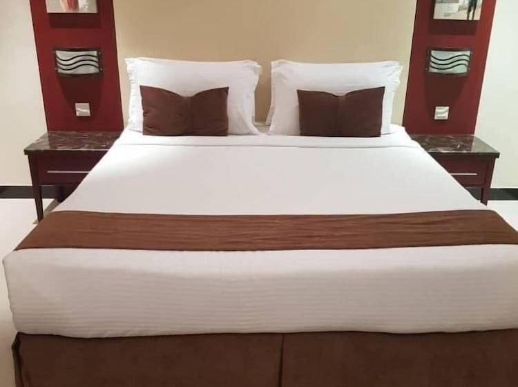 ホテル Al Muhaidb Al Nadwa