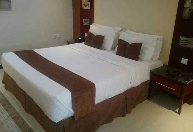 ホテル Al Muhaidb Al Nadwa