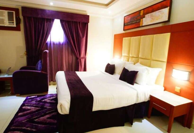 ホテル Almuhaidb Tahliya Olaya