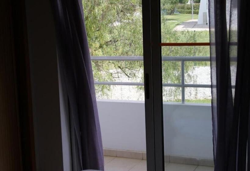 호텔 Apartamentos Santa Teresinha