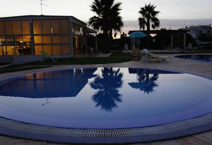 호텔 Apartamentos Santa Teresinha