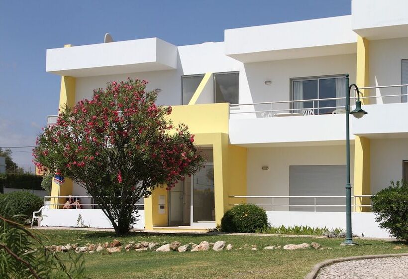 호텔 Apartamentos Santa Teresinha