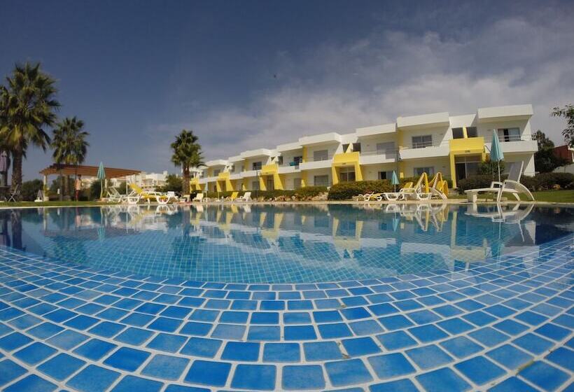 호텔 Apartamentos Santa Teresinha