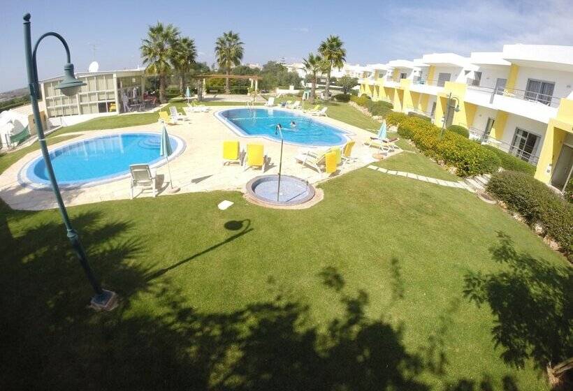 호텔 Apartamentos Santa Teresinha