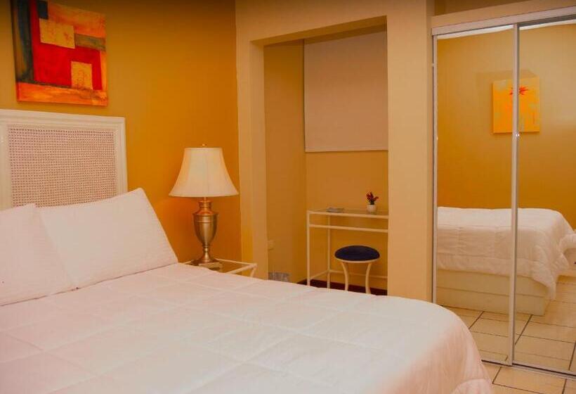 Hotel Bamboo Aeropuerto