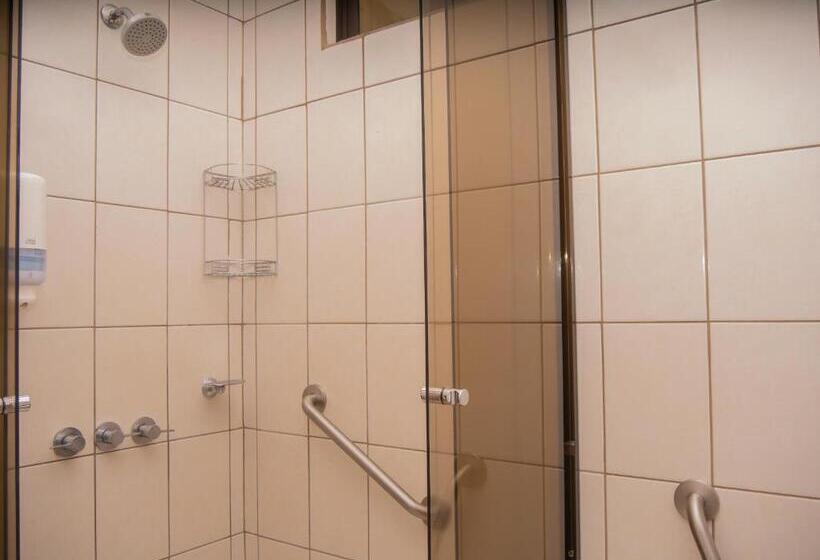 فندق Bamboo Aeropuerto