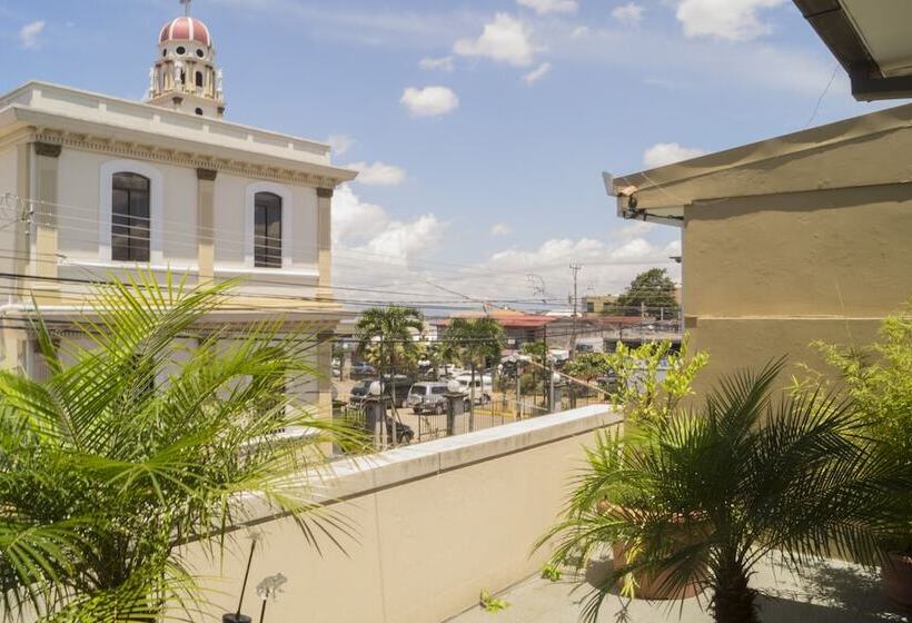 فندق Bamboo Aeropuerto