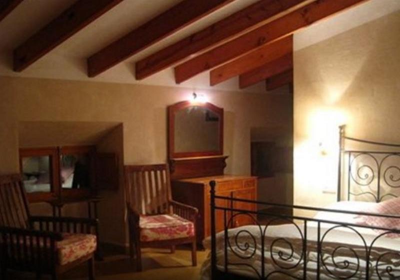 ホテル Can Montaner