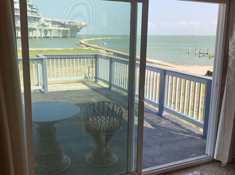 فندق Capri Beach