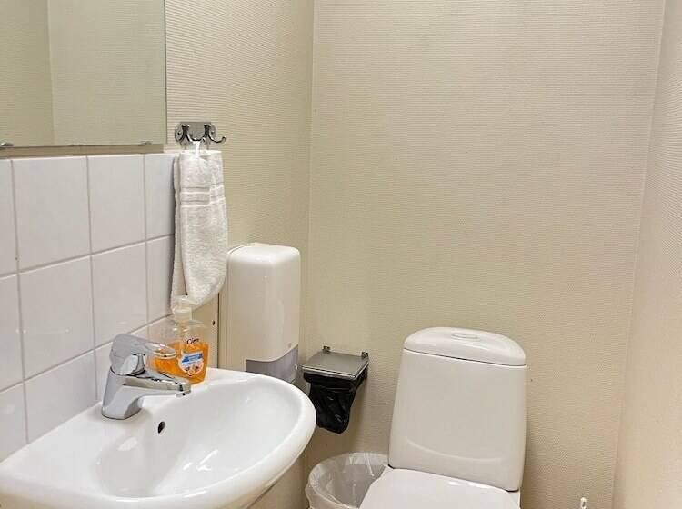 هتل Carlstad Sport Hostel