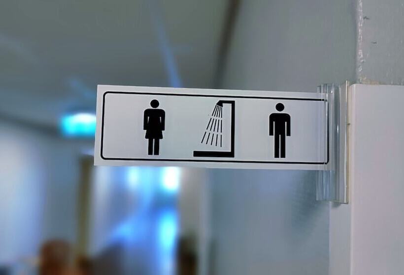 هتل Carlstad Sport Hostel