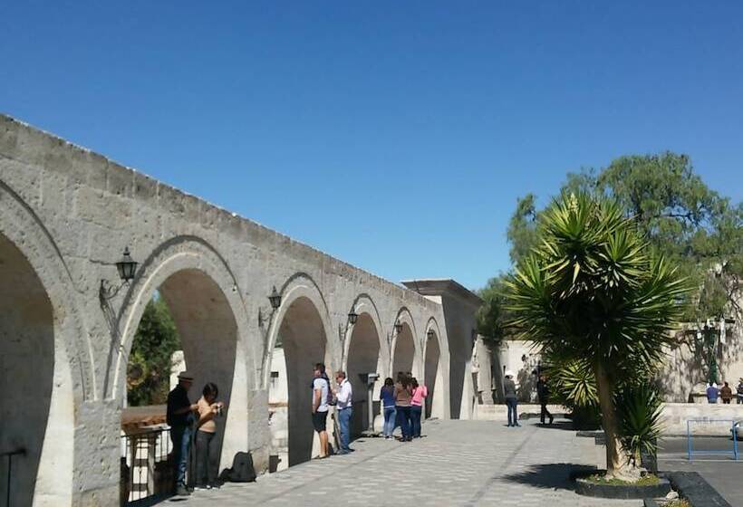 فندق Casa De Avila