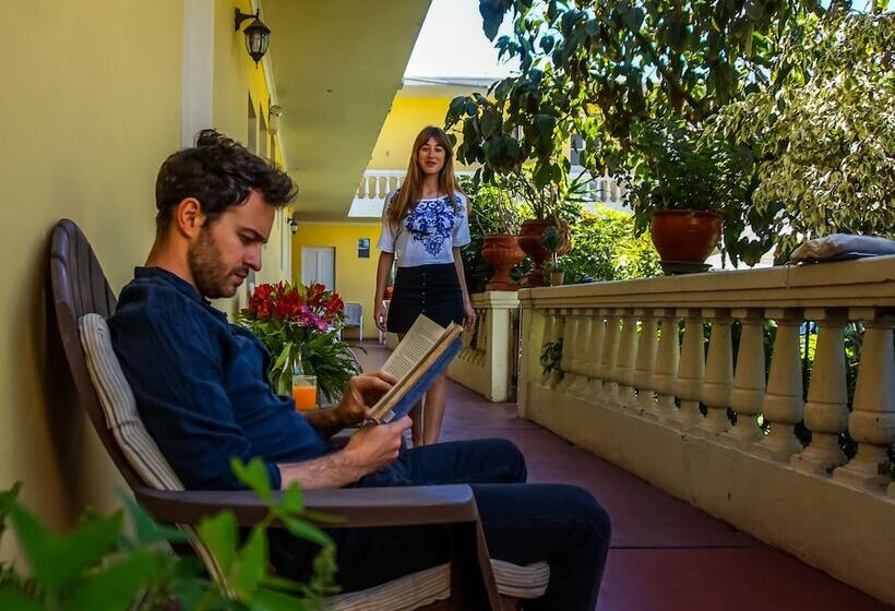 فندق Casa De Avila