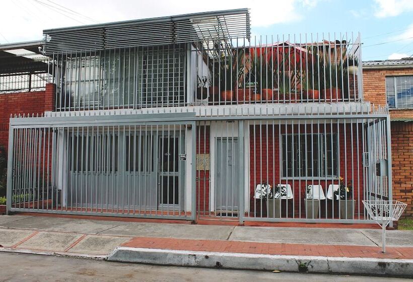 هتل Casa Posada Amelia