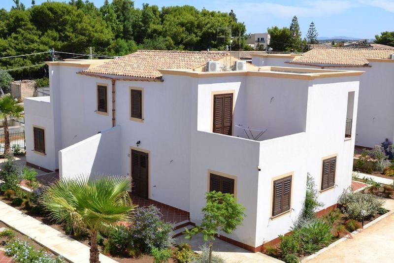 בית מלון כפרי Case Vacanza Torre Lupa