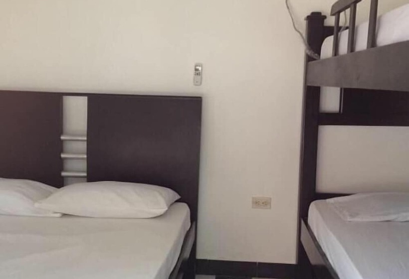 בית מלון כפרי Catalina Del Mar