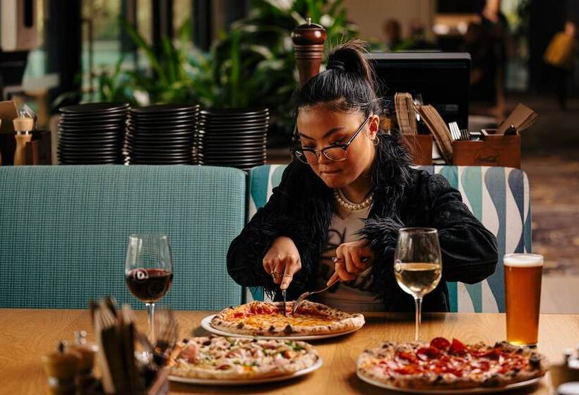 בית מלון כפרי The Dingley